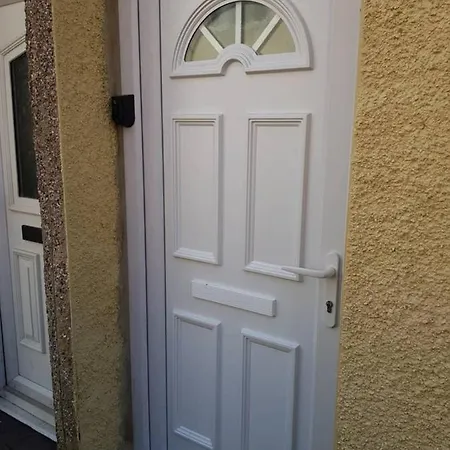 Relaxing 2-bed House - Sofabed Option Holiday home *